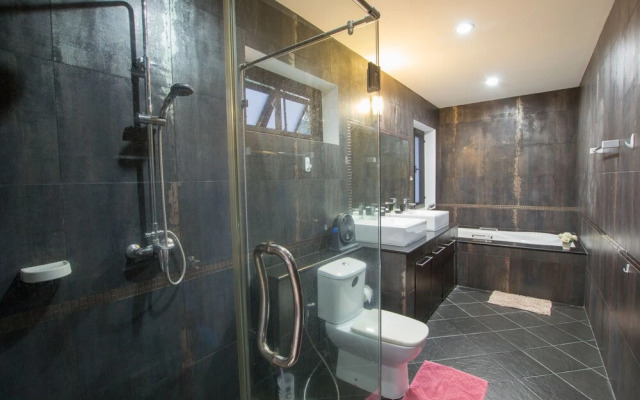 Boutique 3BR Pool Villa White Cove Rawai
