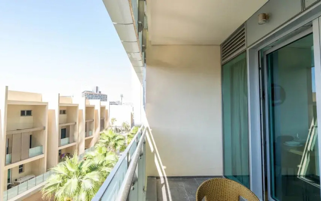 Bloomfields Stylish 1BR in Al Raha Beach