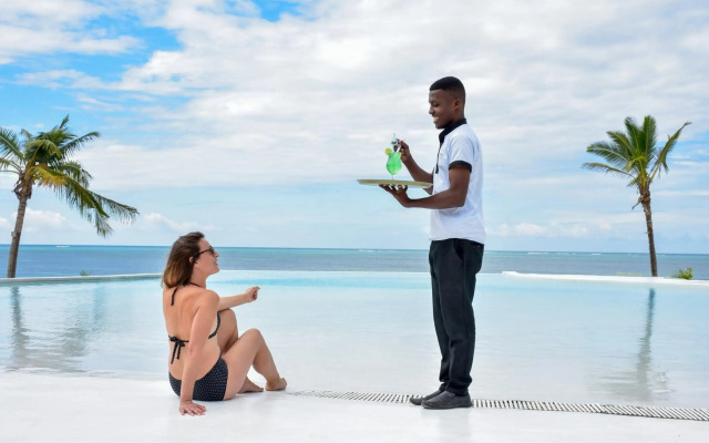 Zanbluu Beach Hotel