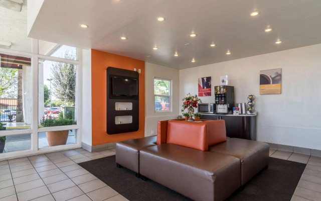 Motel 6 Redlands, CA