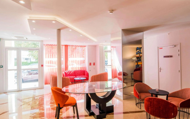 Hôtel Mercure Paris Pont de Levallois Neuilly