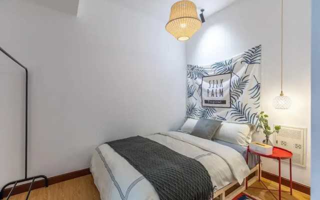 Locals Boutique Apartment Huafa Plaza 33