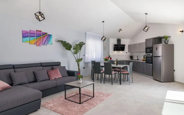 Villa Nana Comfortable Holiday Residence