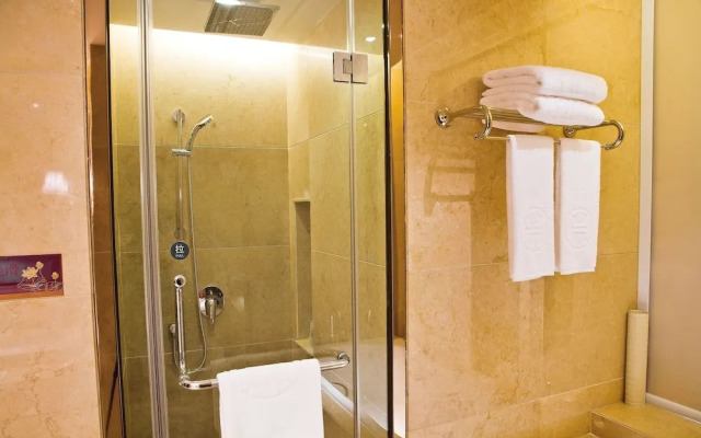 Shenzhen Fuqinglong Huatian Hotel