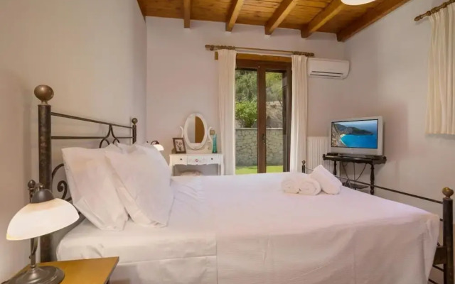 Paradise Home - On the Hill - Paradise Home - On the Hill