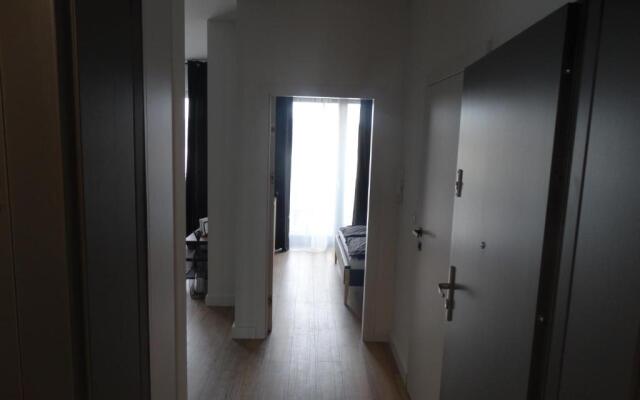Black&White Apartment Bis - Małe Garbary 8