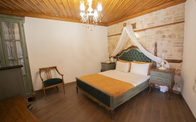 White Garden Hotel