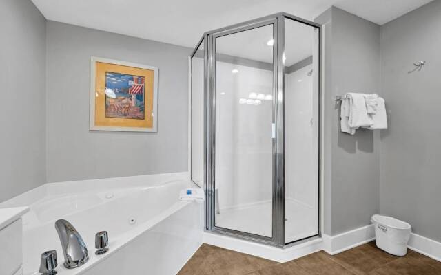 Majestic Beach Towers 2-1701