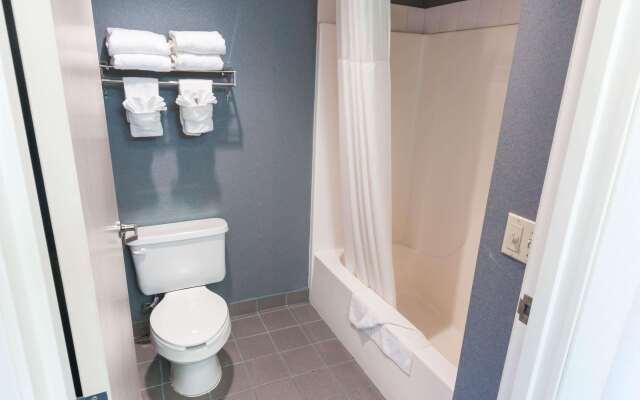 Quality Suites Albuquerque Airport