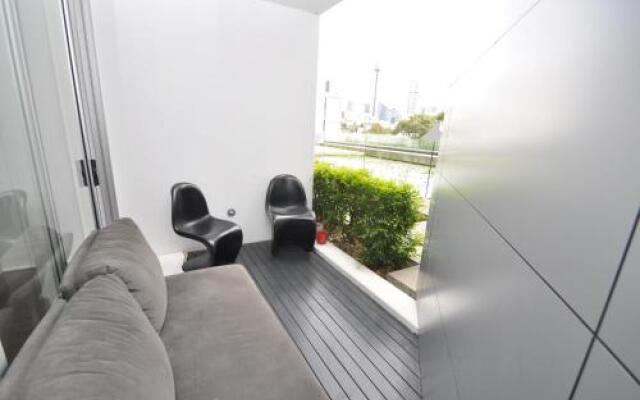 Darlinghurst Self-Contained Modern One-Bedroom Apartment (313 BUR)