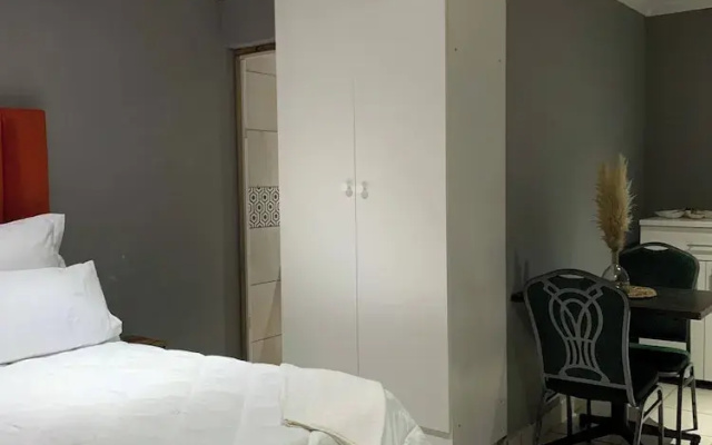 Room in B&B - Beach View, En-suite Bedroom4