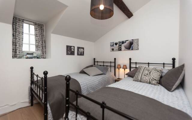 Le Prunier - in a Rural Location