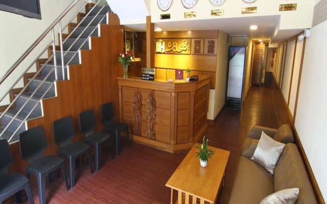 Shwe Htee Guest House Chinatown