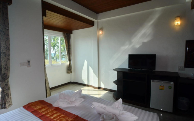 The Sea At Lanta Hotel