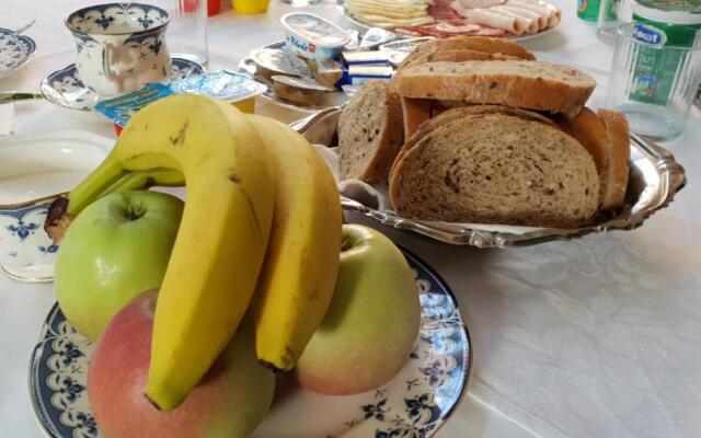 Apartments and Rooms Dobrila