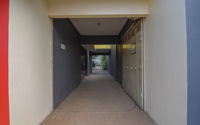 RedDoorz near IPDN 2