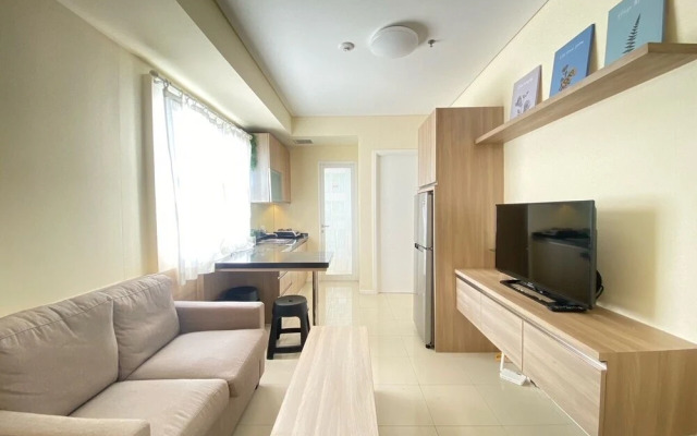 Spacious Corner 2Br Apartment At Parahyangan Residence