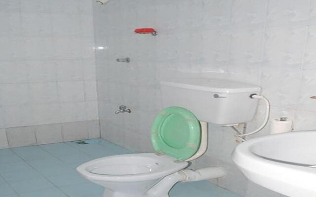 Dimuthu Tour Inn