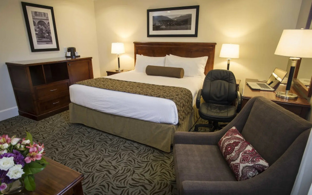 Hume Hotel & Spa