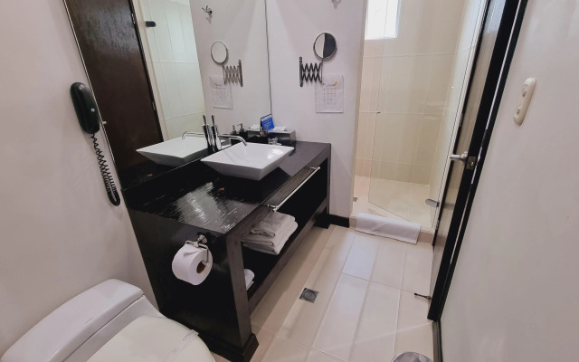 Habitat Suites Hotel