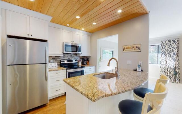 213 Turnberry Village