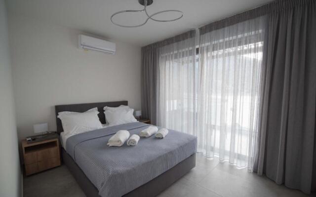 Mrs Grey Luxury Villa
