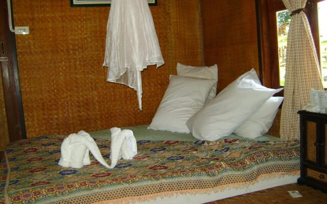 Baannumhoo Homestay Resort & Camping
