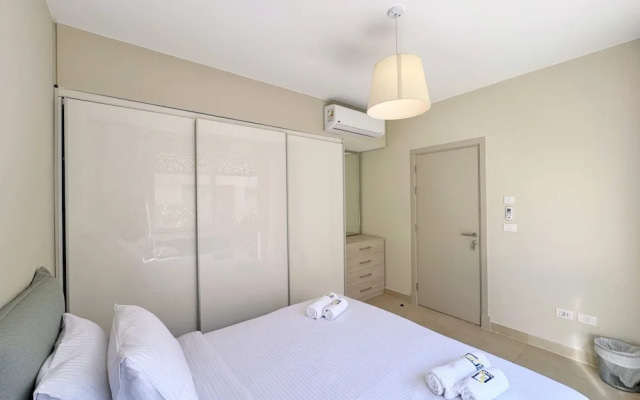 Xuru Stays I Roomy & Relaxed 1bdr @ Mangroovy Free Beach & Pool