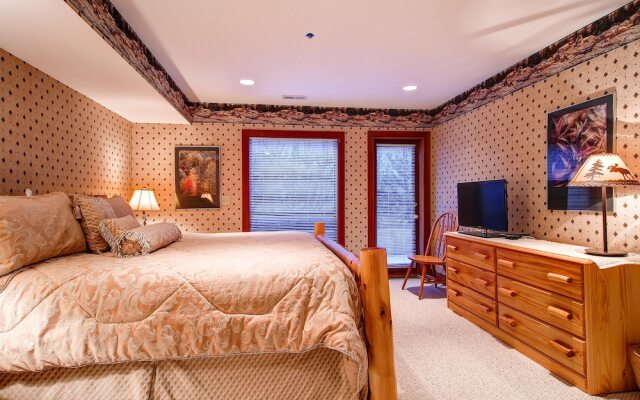 Silver Cliff Village 103 by Park City Lodging