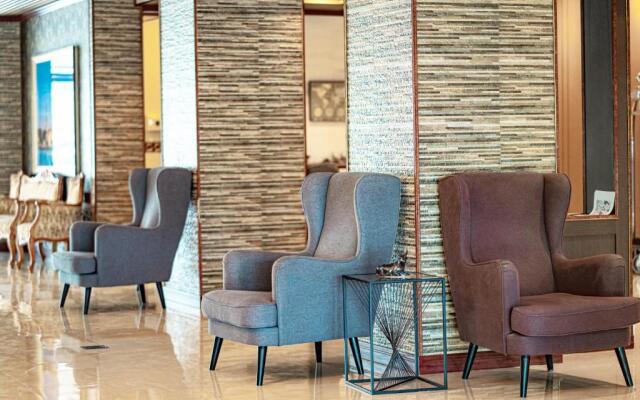 Blue Sky Residence Airport