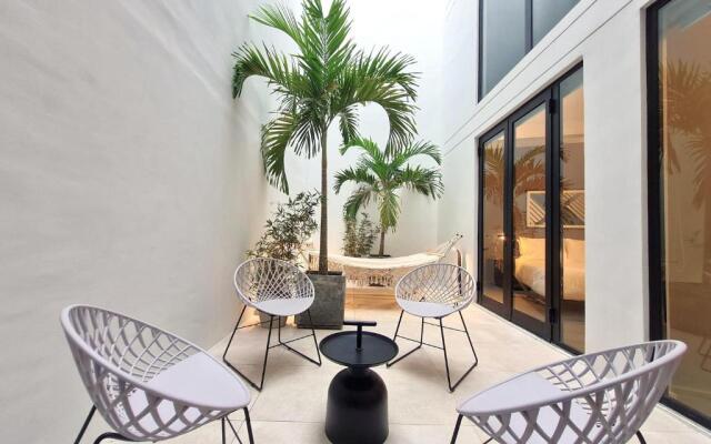 Sunny 2BR With Pool in Casco Antiguo