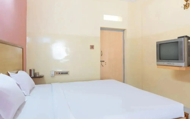 Udupi Sindhuri Inn by OYO Rooms