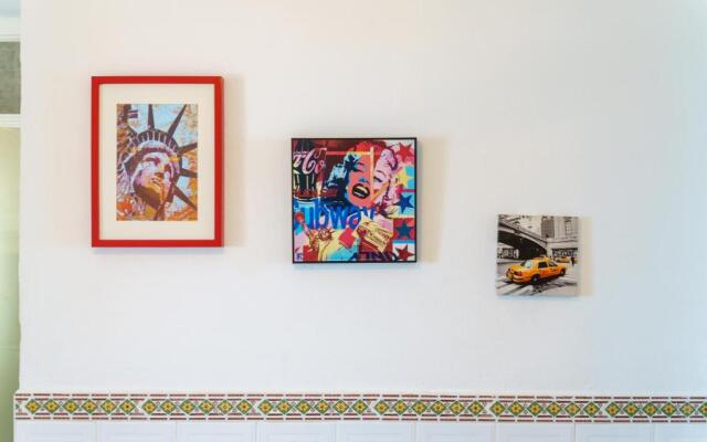 16 House in front of the sea