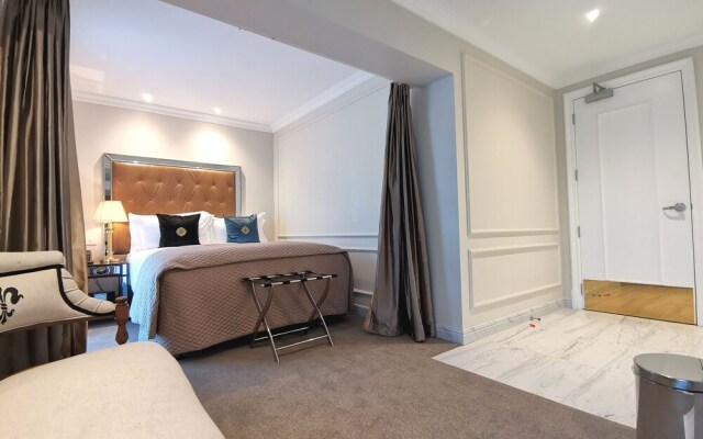 The Salisbury Luxury Class