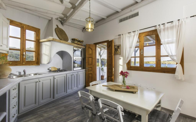 Lindos Seaside Villa