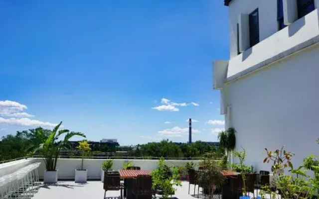 Easyhome Home Furnishing Research and Study Center Homestay