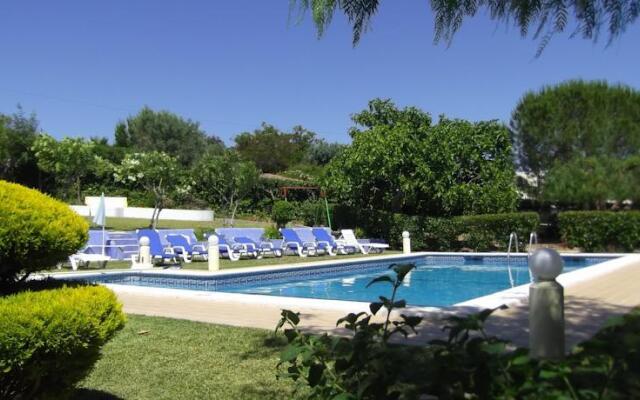 Countryside Villa with Jacuzzi and Pool
