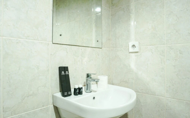 Elegant and Best View Studio Tamansari The Hive Apartment By Travelio