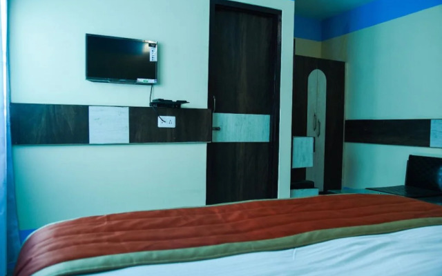 The Host By OYO Rooms
