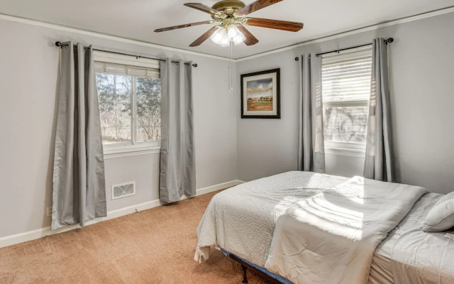 Greenville Home w/ Private Yard Near Downtown!