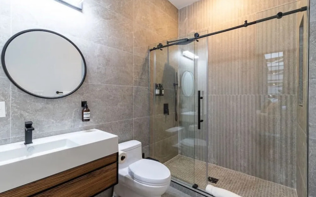 Thena Hotel - Chic and Cozy Studio