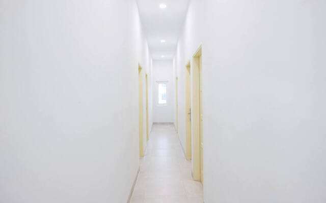 RedDoorz Plus near Deli Park Mall Medan