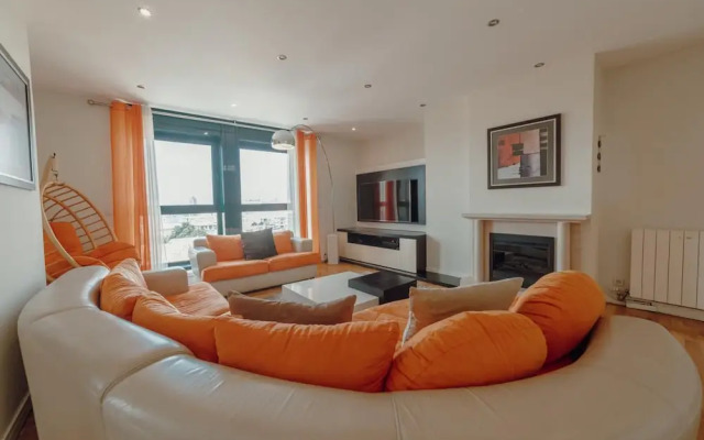 Downtown Grand Tower View by Vacationy