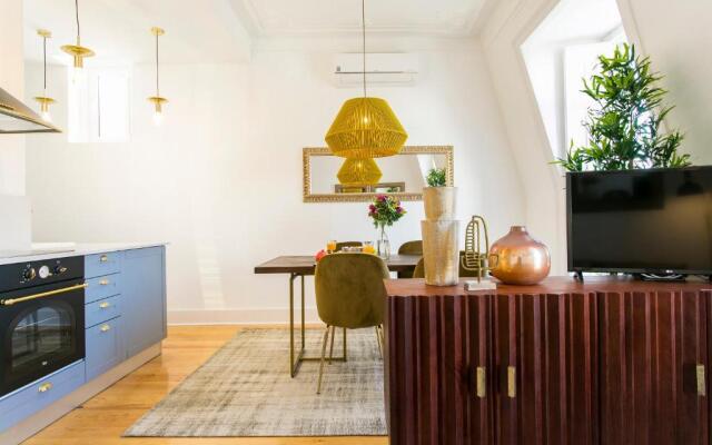 2 Beautiful Suites Upscale Flat Embracing Tejo!