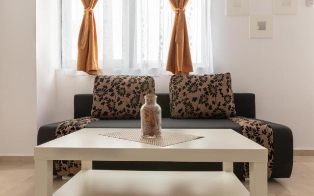 Studio Ambiance , Mamaia