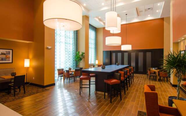 Hampton Inn & Suites Huntsville