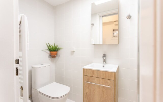 Modern ParkView 2bdr