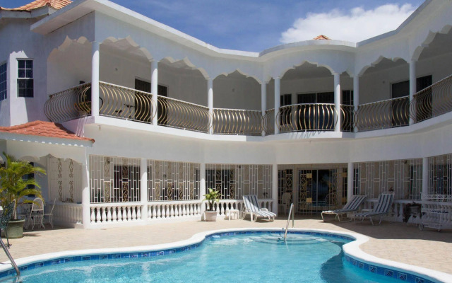 Chateau De La Rose Bed and Breakfast