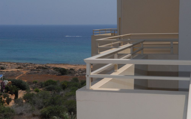 Iris Beach Hotel