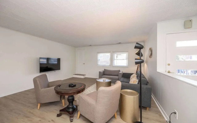 The Grand Elm Suite 2 Sleeps 6